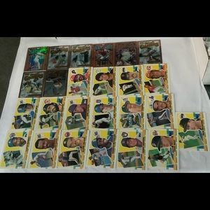 Bundle of Baseball Cards Lot 323